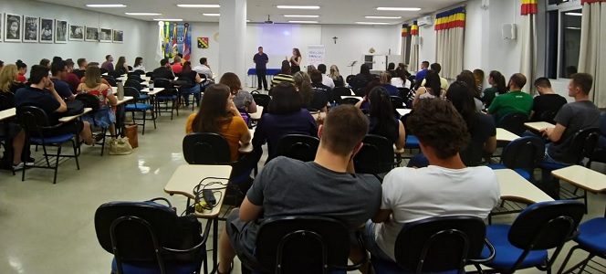 Cenário econômico em 2020 é tratado em evento da Câmara de Jovens Administradores, em Caxias do Sul